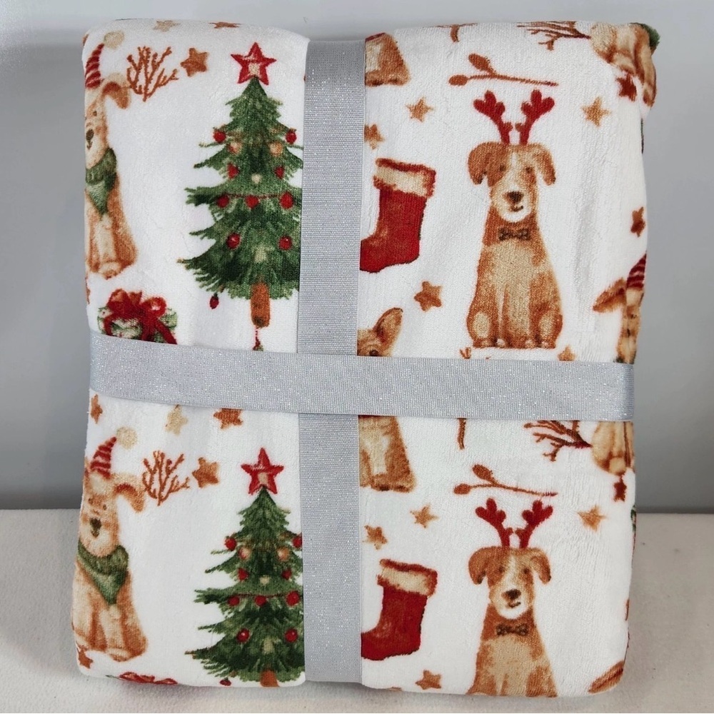 Holiday Dog Print Throw Blanket with Waterproof Liner - Picture 5 of 5